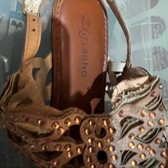 Shoes - Picture 2 of 3